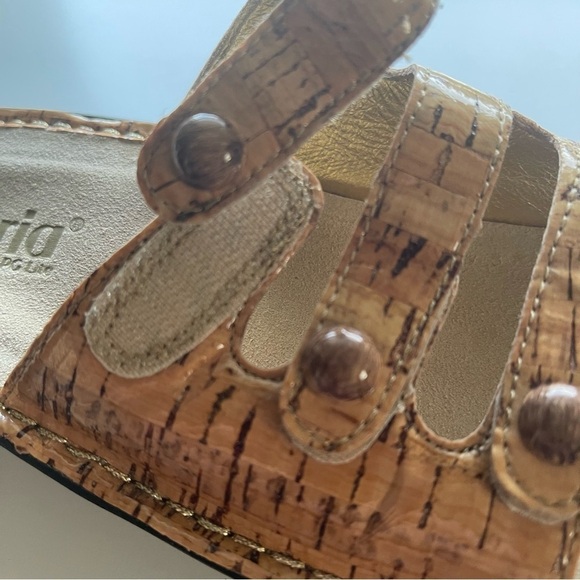 Alegria Fiona cork look sandals EUC size 37 three strap hook and loop closure - Picture 6 of 12